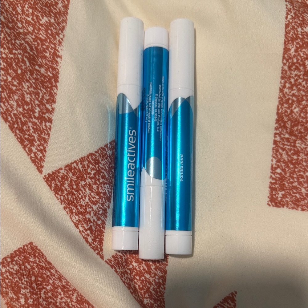 Teeth Whitening Pen - Blue and White